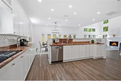 5201 S Jules Verne Court, Tampa, FL 33611 - Photo 25