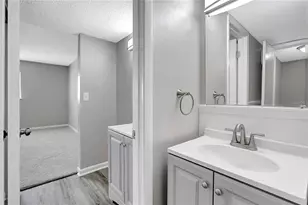 709 Russell Ln, Brandon, FL 33510 - Photo 11