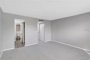 709 Russell Ln, Brandon, FL 33510 - Photo 9