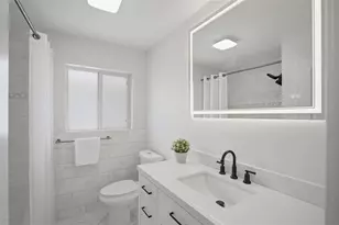 7172 S Shore Dr S, Saint Petersburg, FL 33707 - Photo 33