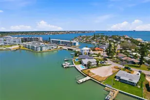 7172 S Shore Dr S, Saint Petersburg, FL 33707 - Photo 41