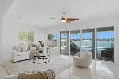 7172 S Shore Drive S, Saint Petersburg, FL 33707 - Photo 13