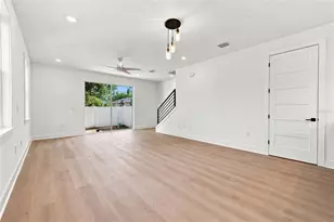2508 W Gray St, Tampa, FL 33609 - Photo 9