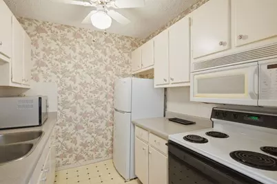 8220 112th Street #208, Seminole, FL 33772 - Photo 9