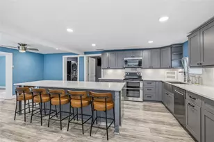 1224 80th Ave N, Saint Petersburg, FL 33702 - Photo 9