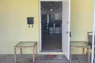 1020 70th St N, Saint Petersburg, FL 33710 - Photo 9