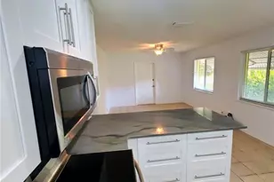 1020 70th St N, Saint Petersburg, FL 33710 - Photo 17