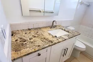 1020 70th St N, Saint Petersburg, FL 33710 - Photo 3