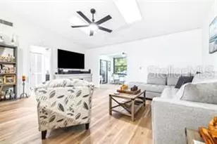 2201 Pine Dr, Tarpon Springs, FL 34689 - Photo 15