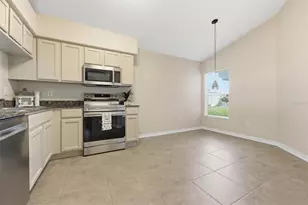 25831 Syme Ct, Land O Lakes, FL 34639 - Photo 5