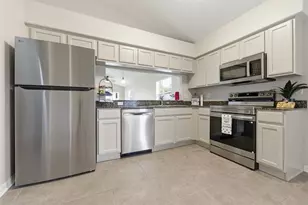 25831 Syme Ct, Land O Lakes, FL 34639 - Photo 7