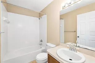 539 Kensington Lake Cir, Brandon, FL 33511 - Photo 15