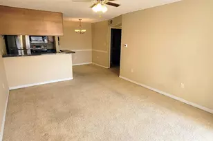302 Lake Parsons Green, Brandon, FL 33511 - Photo 3