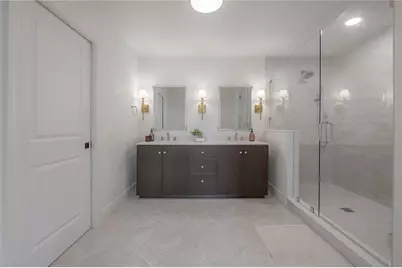 471 W Davis Boulevard, Tampa, FL 33606 - Photo 23