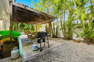 2508 Avenue B, Bradenton Beach, FL 34217 - Photo 29