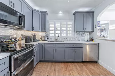 243 Snell Isle Boulevard NE, Saint Petersburg, FL 33704 - Photo 9