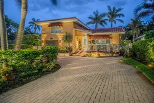 243 Snell Isle Blvd NE, Saint Petersburg, FL 33704 - Photo 1