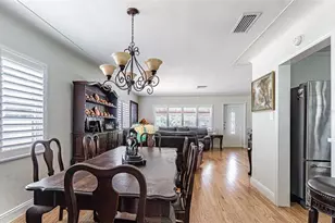 243 Snell Isle Blvd NE, Saint Petersburg, FL 33704 - Photo 11