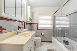 243 Snell Isle Blvd NE, Saint Petersburg, FL 33704 - Photo 19