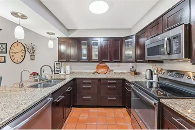 2979 W Knights Avenue, Tampa, FL 33611 - Photo 9