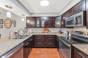 2979 W Knights Ave, Tampa, FL 33611 - Photo 9