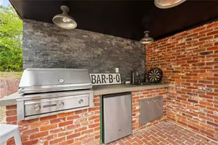 36733 Virginia Ave, Dade City, FL 33523 - Photo 5