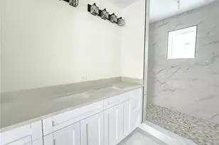 4468 57th Ave N, Saint Petersburg, FL 33714 - Photo 13
