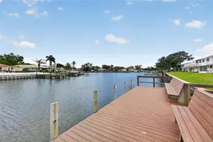 6537 Cape Hatteras Way NE, Saint Petersburg, FL 33702 - Photo 33
