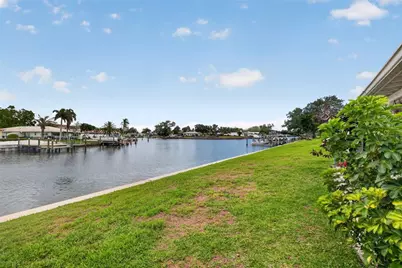 6537 Cape Hatteras Way NE #1, Saint Petersburg, FL 33702 - Photo 31