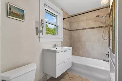 2318 Woodlawn Circle E, Saint Petersburg, FL 33704 - Photo 29