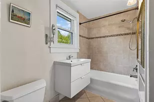 2318 Woodlawn Cir E, Saint Petersburg, FL 33704 - Photo 29