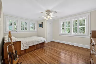 2318 Woodlawn Circle E, Saint Petersburg, FL 33704 - Photo 27