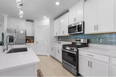 17222 Holly Well Avenue, Wimauma, FL 33598 - Photo 5