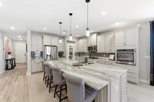 28707 Revaro Ln, Wesley Chapel, FL 33543 - Photo 9