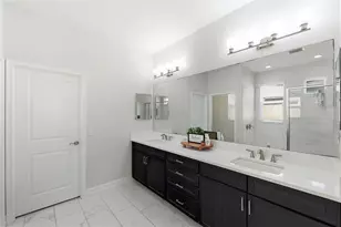 28907 Revaro Ln, Wesley Chapel, FL 33543 - Photo 31