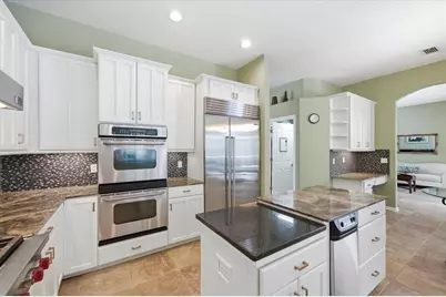 19106 Saint Laurent Drive, Lutz, FL 33558 - Photo 13