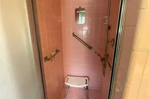 6519 Walton Way, Tampa, FL 33610 - Photo 17