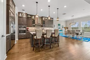 28602 Marsciano Ln, Wesley Chapel, FL 33543 - Photo 11