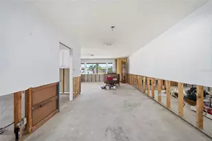 4 Bellevue Dr, Treasure Island, FL 33706 - Photo 15