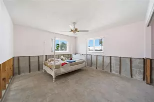 4 Bellevue Dr, Treasure Island, FL 33706 - Photo 9