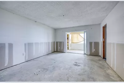 4775 Cove Circle #106, Saint Petersburg, FL 33708 - Photo 21