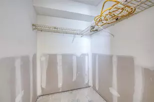 4775 Cove Cir, Saint Petersburg, FL 33708 - Photo 19