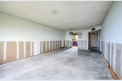 4775 Cove Circle #106, Saint Petersburg, FL 33708 - Photo 15