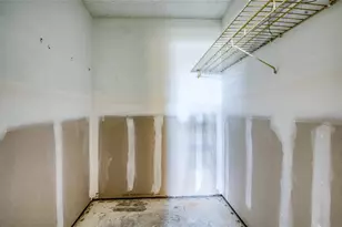 4775 Cove Cir, Saint Petersburg, FL 33708 - Photo 23