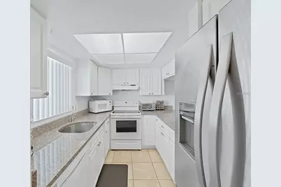 215 Valencia Boulevard #213, Largo, FL 33770 - Photo 5