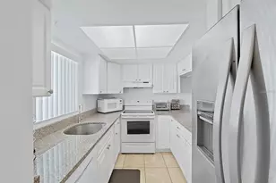 215 Valencia Blvd, Largo, FL 33770 - Photo 5