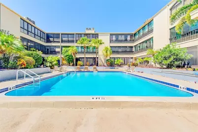 215 Valencia Boulevard #213, Largo, FL 33770 - Photo 13