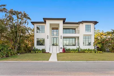 337 Coffee Pot Drive NE, Saint Petersburg, FL 33704 - Photo 1