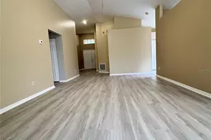 27618 Sky Lake Cir, Wesley Chapel, FL 33544 - Photo 5