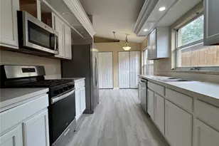 27618 Sky Lake Cir, Wesley Chapel, FL 33544 - Photo 13